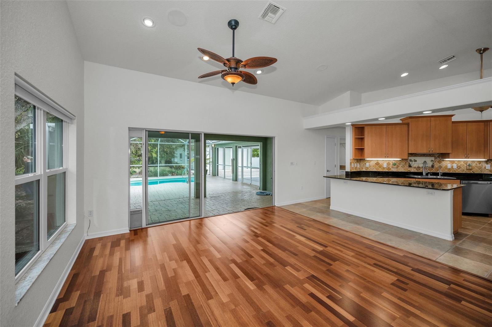 BAY PINES SUB - Residential