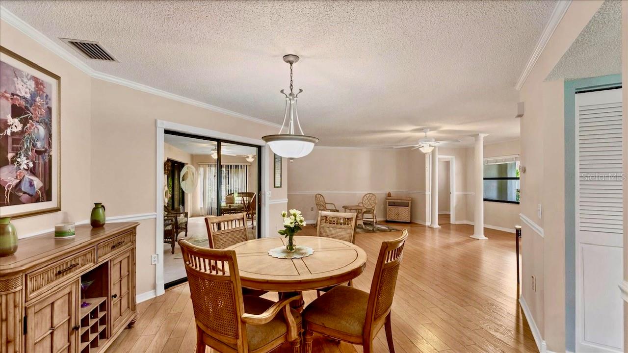 LAUREL HOLLOW - Residential