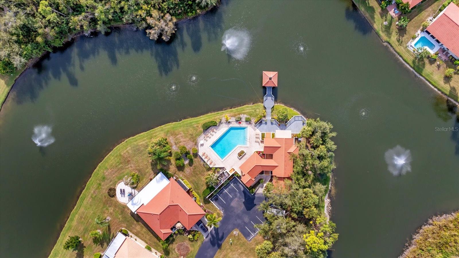 LAUREL HOLLOW - Residential