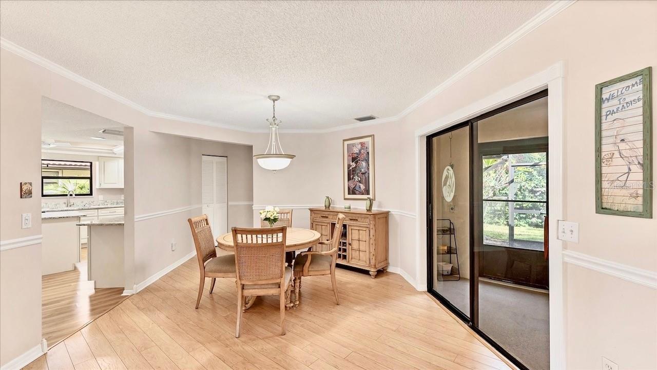 LAUREL HOLLOW - Residential