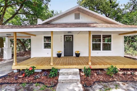 Photo of 723 W Myrtle Street, Lakeland, FL 33815 (MLS # L4961259)