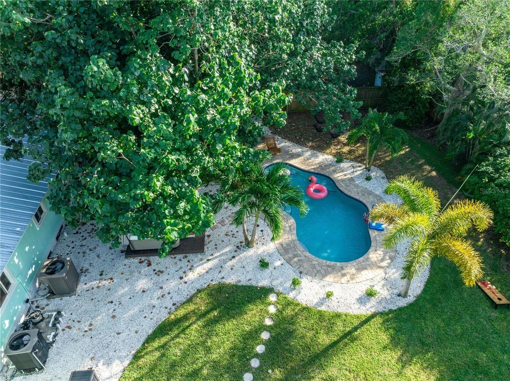 Photo of 704 59th Street NW, Bradenton, FL 34209 (MLS # A4677643)