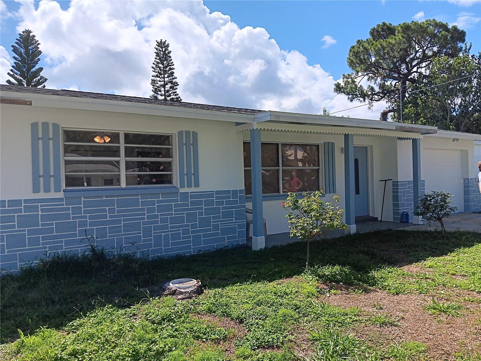3/2/1 942 sq ft home. Home was flooded and drywall was removed from walls 6ft. up and ready for you to finish.
Home is being sold as is.