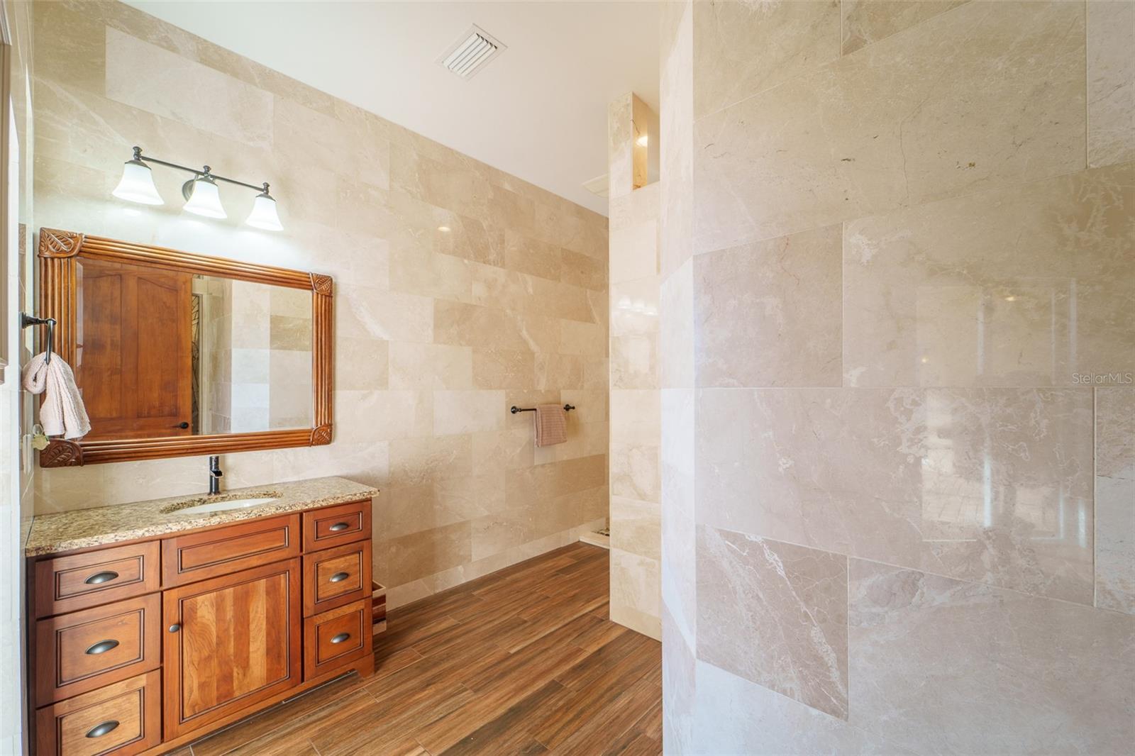 ENGLEWOOD GARDENS - Residential