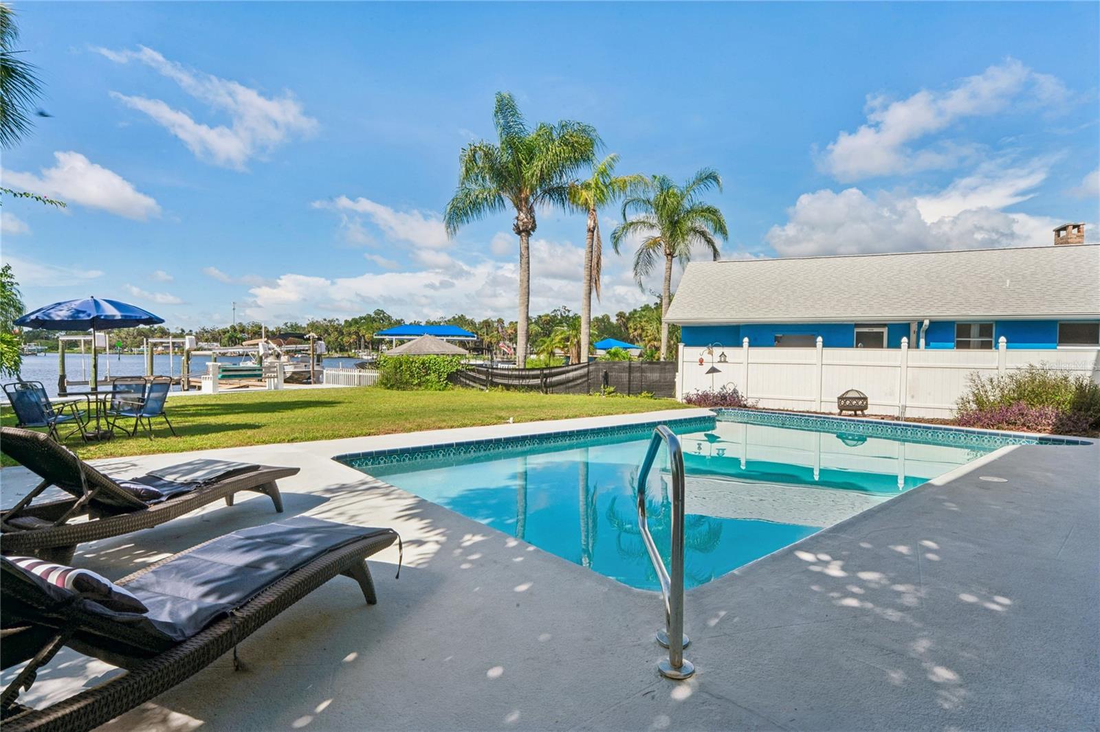 5531 MANATEE POINT DRIVE