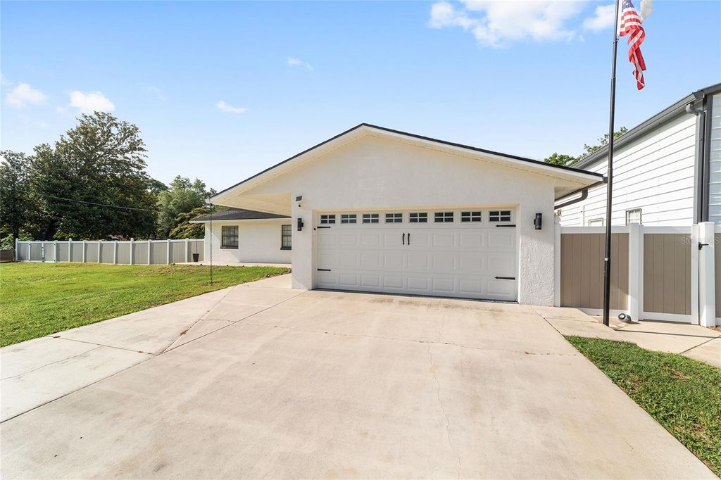 Photo of 80 NE 62nd Street, Ocala, FL 34479 (MLS # OM725445)