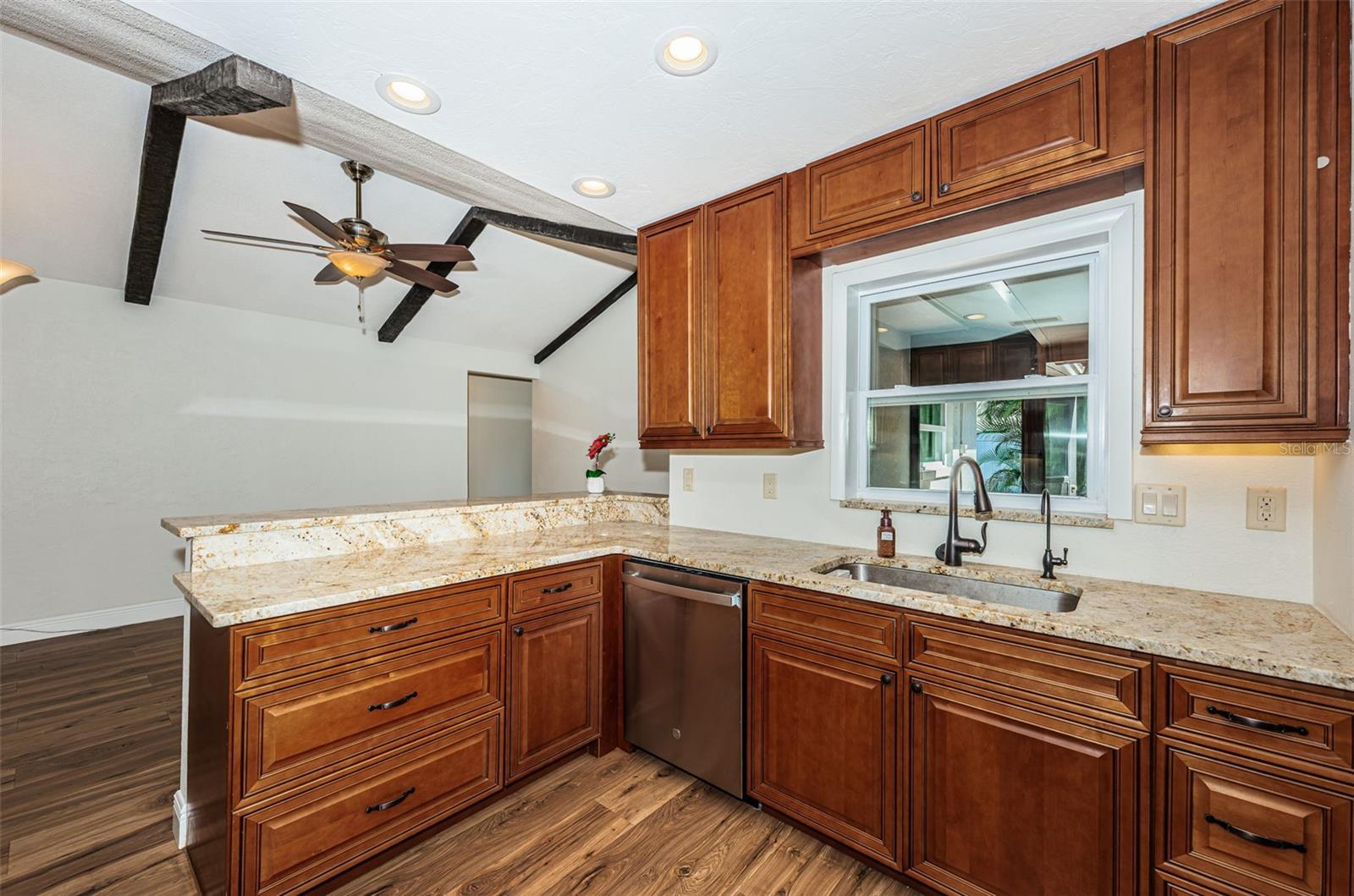 RIDGEWOOD RIVIERA - Residential