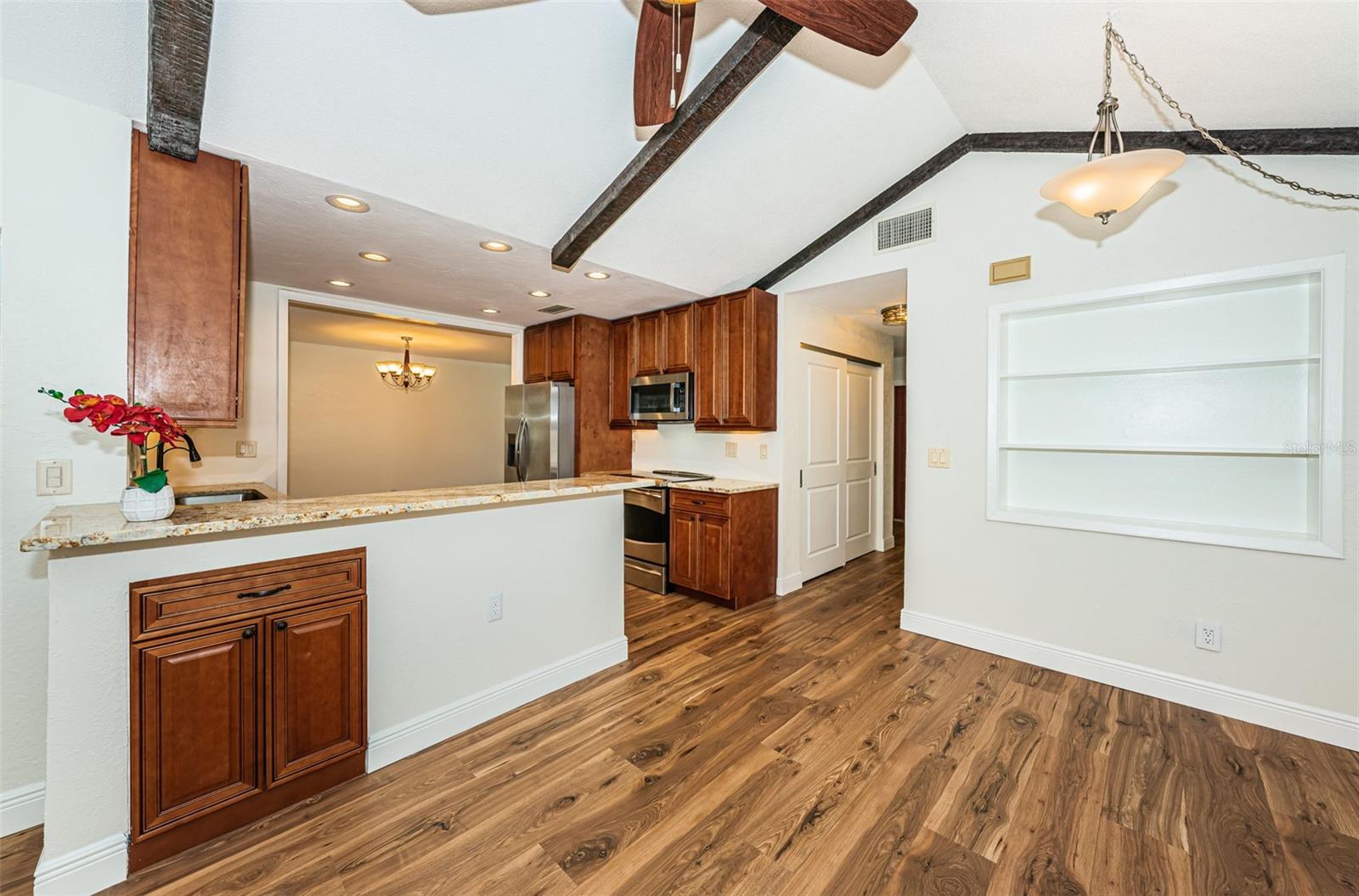 RIDGEWOOD RIVIERA - Residential