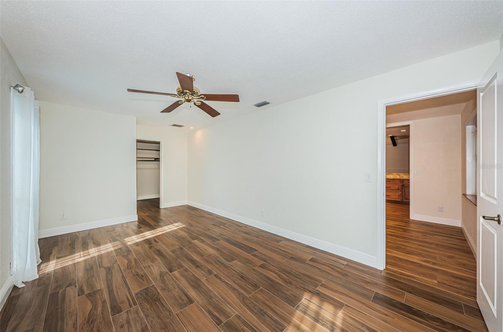 RIDGEWOOD RIVIERA - Residential