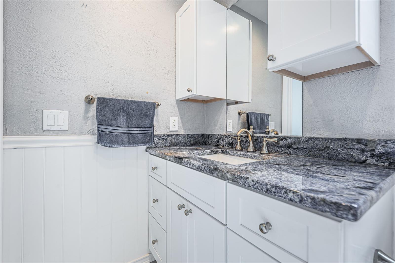 RIDGEWOOD RIVIERA - Residential