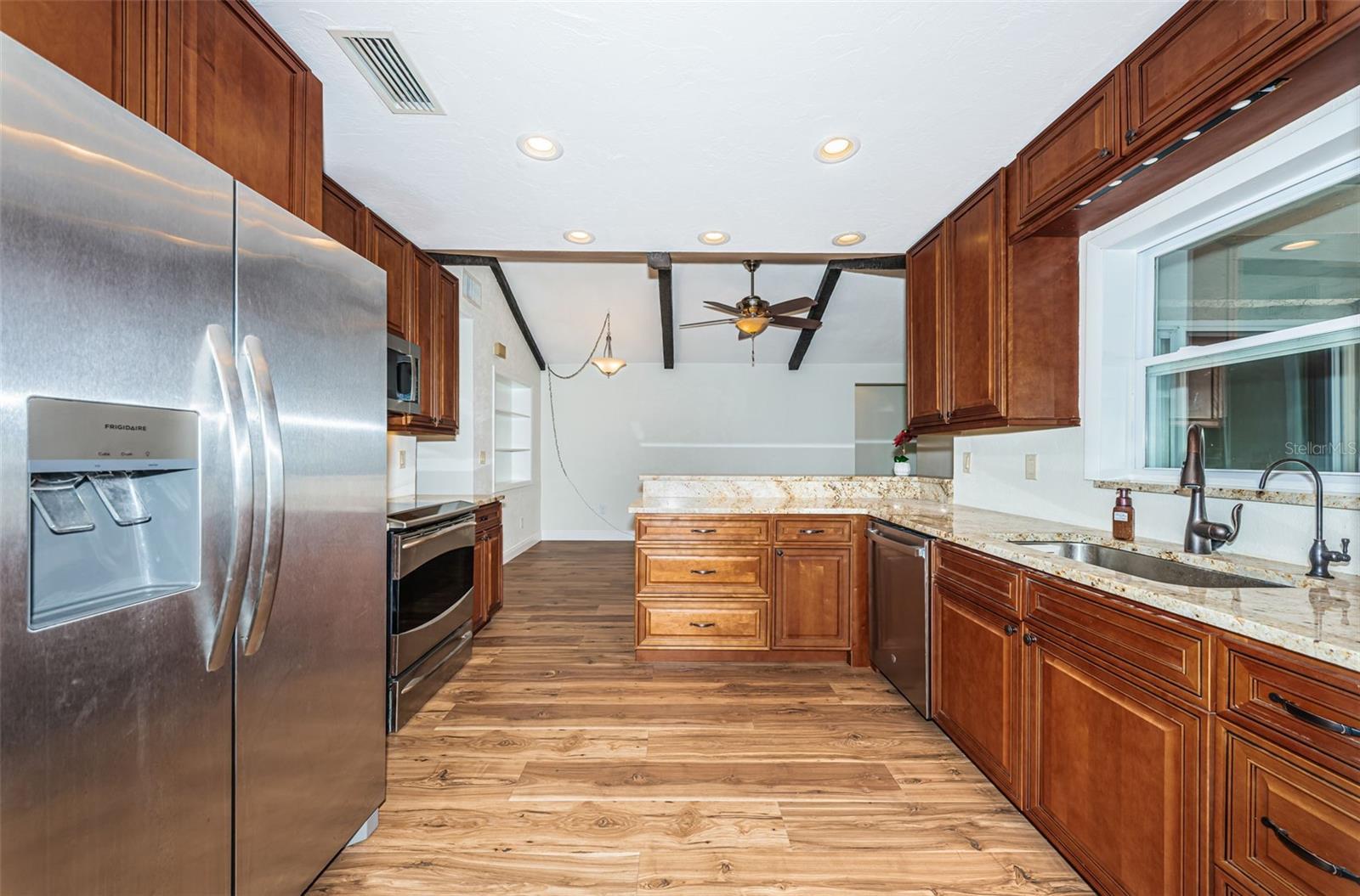 RIDGEWOOD RIVIERA - Residential