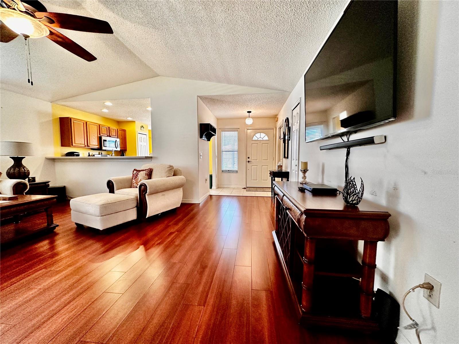 327 BENTWOOD DRIVE