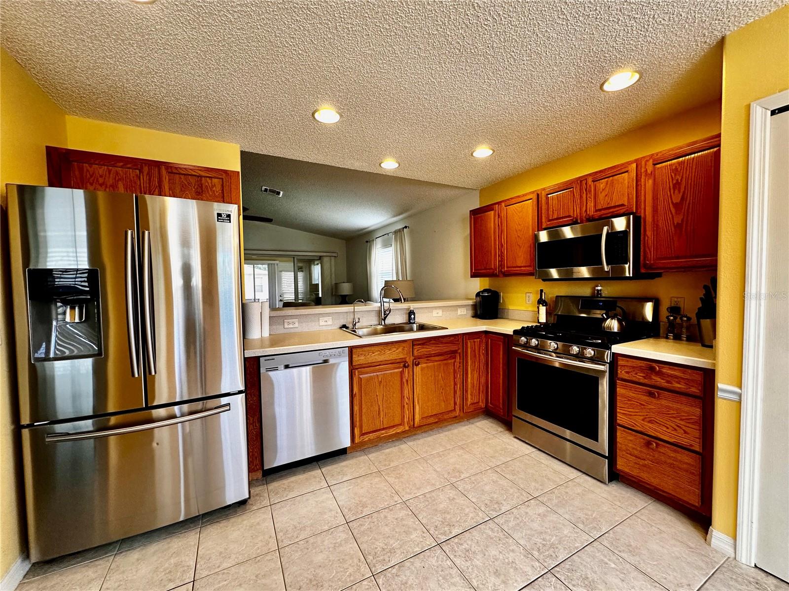 327 BENTWOOD DRIVE