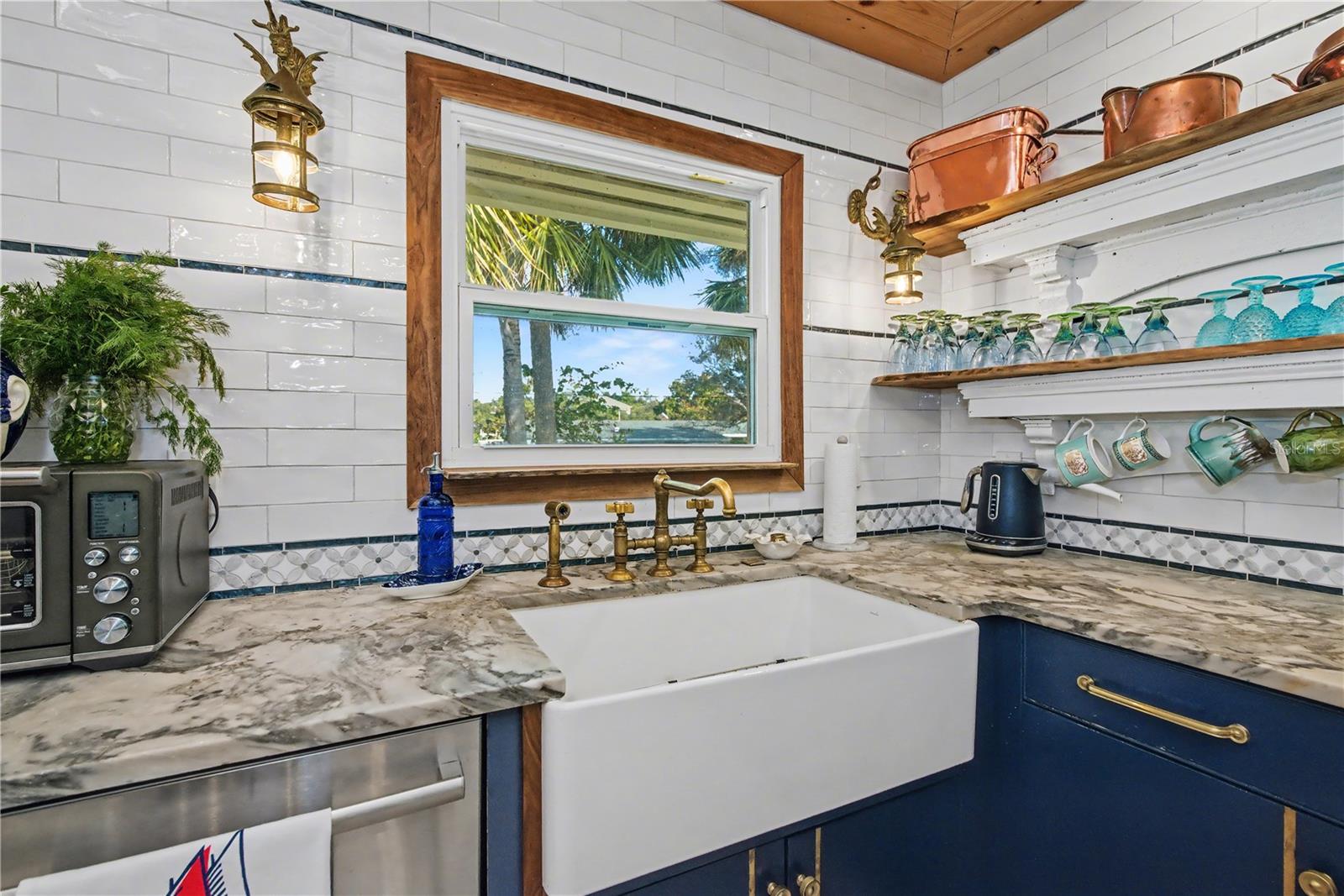 PHILLIPPI SHORES - Residential