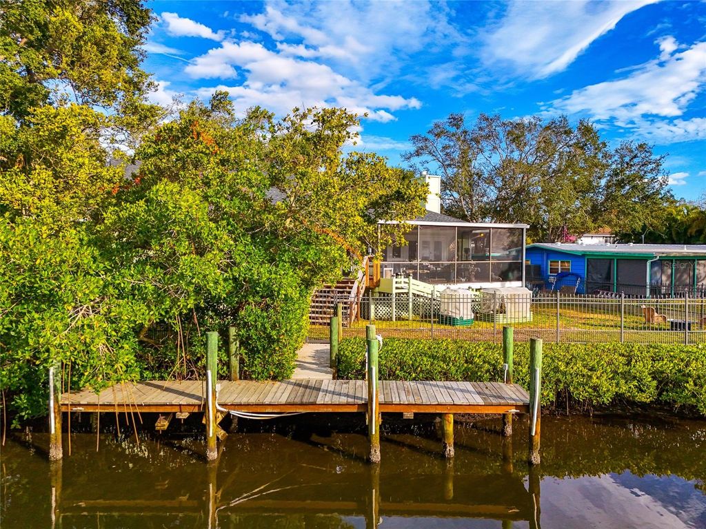 Photo of 5116 Admiral Place, Sarasota, FL 34231 (MLS # A4678935)