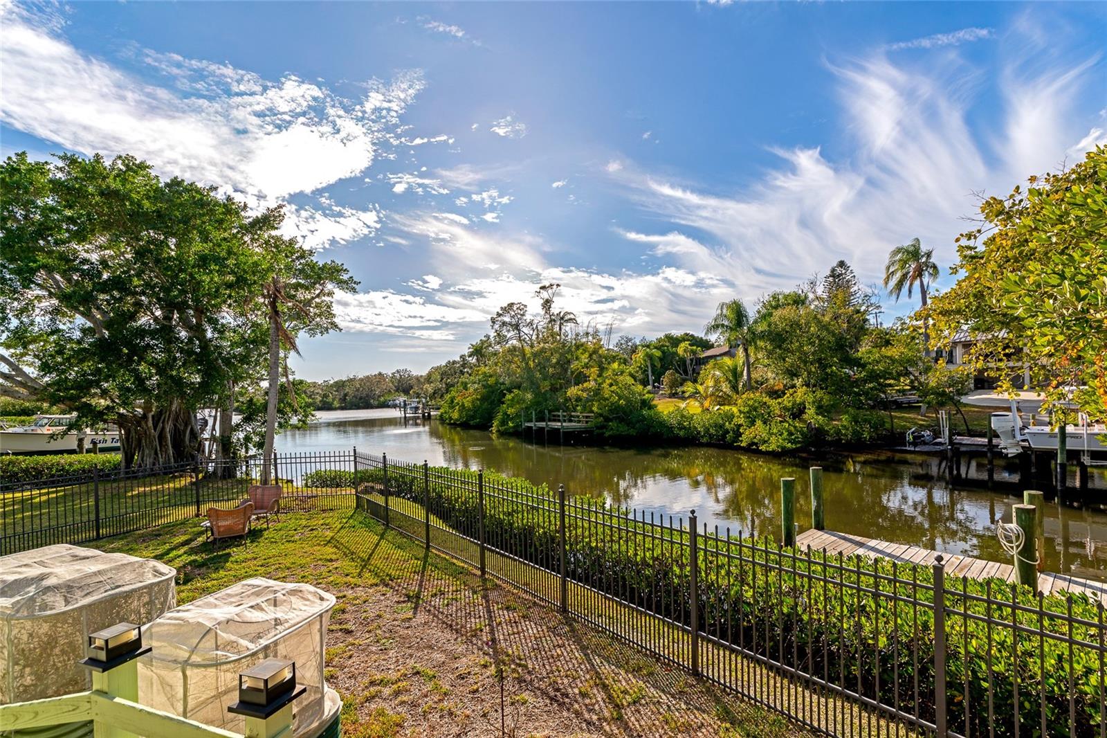 PHILLIPPI SHORES - Residential