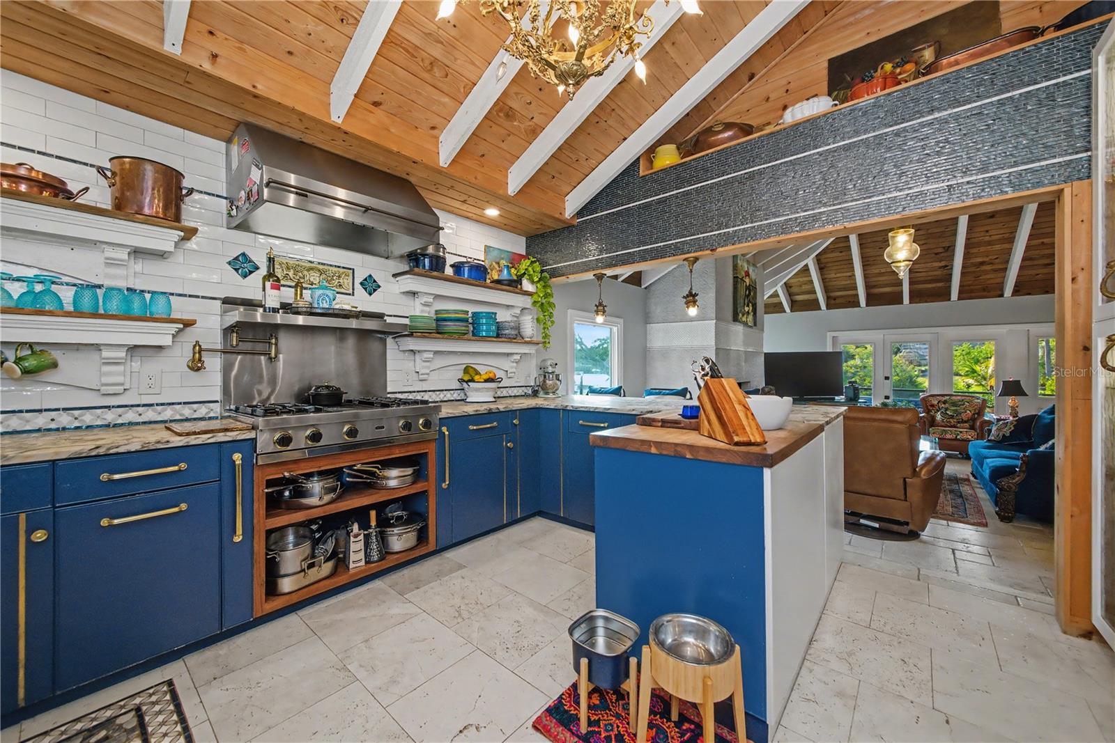 PHILLIPPI SHORES - Residential