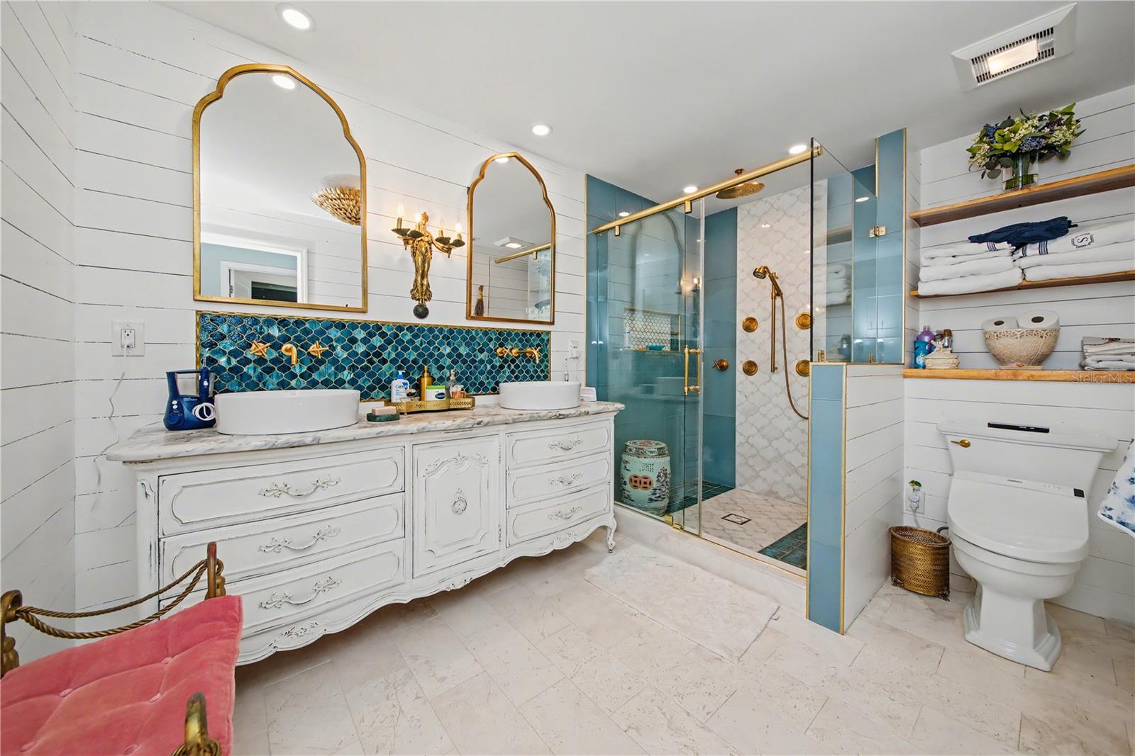 PHILLIPPI SHORES - Residential