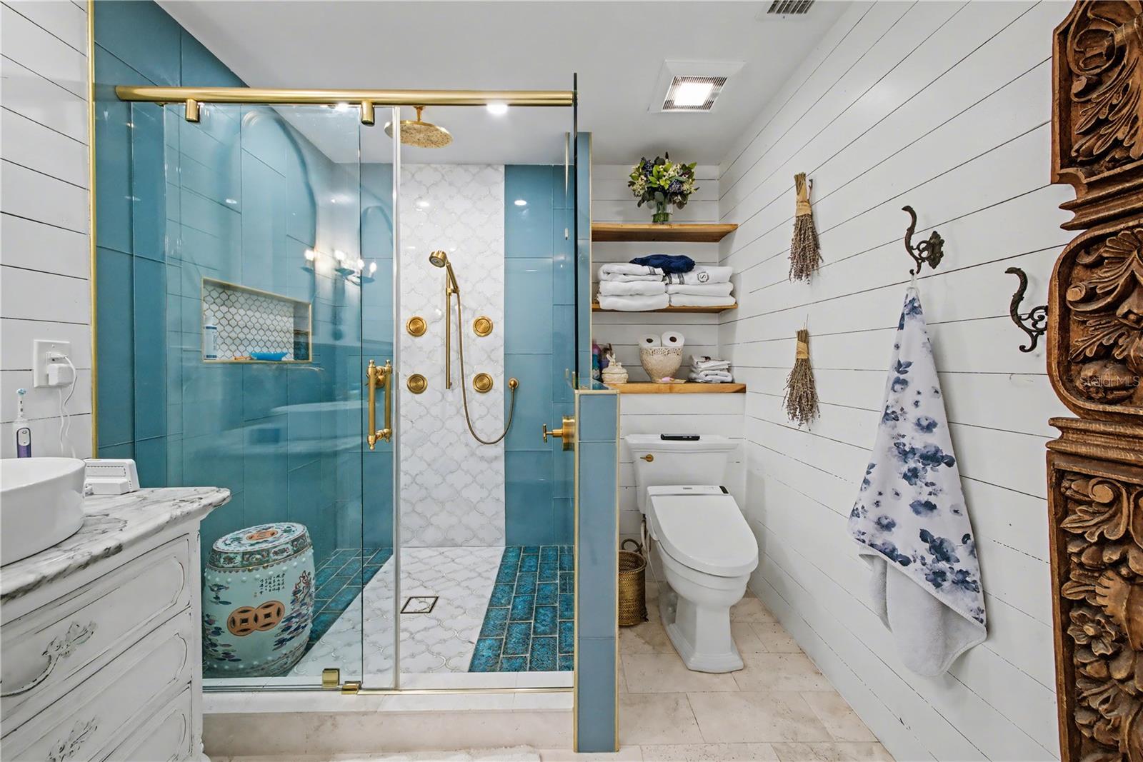 PHILLIPPI SHORES - Residential