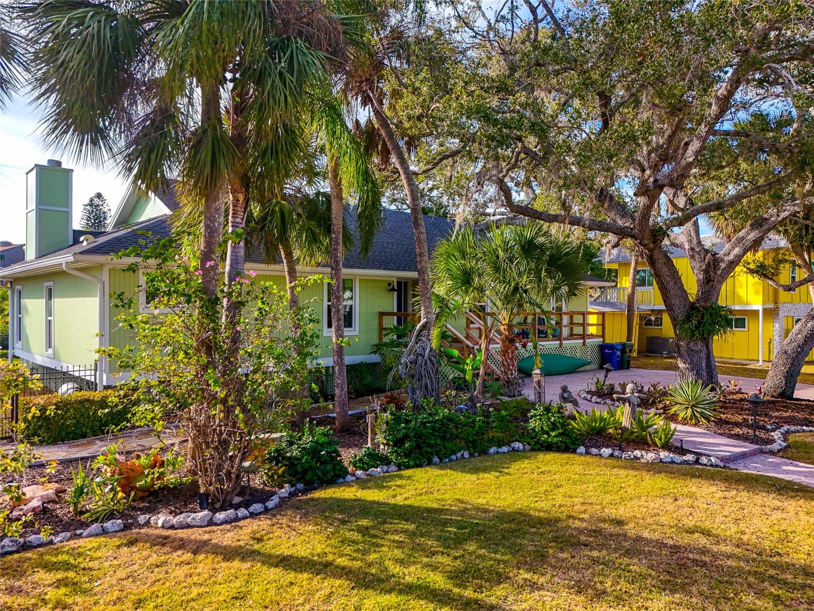 PHILLIPPI SHORES - Residential