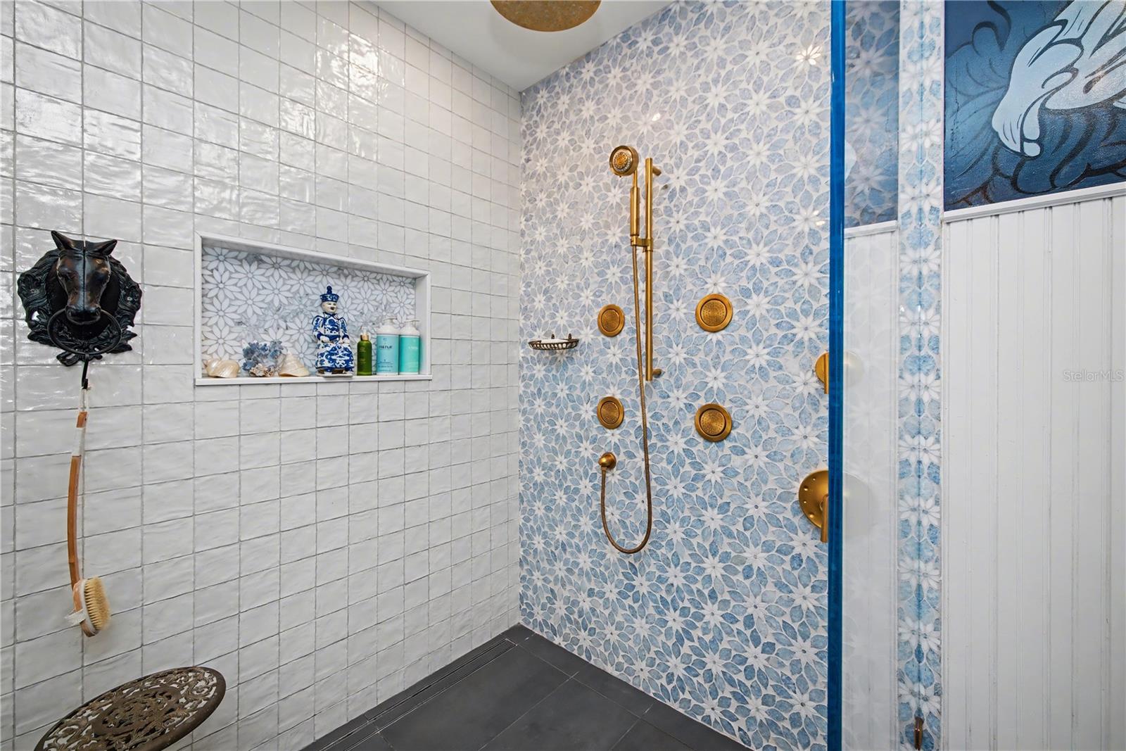 PHILLIPPI SHORES - Residential