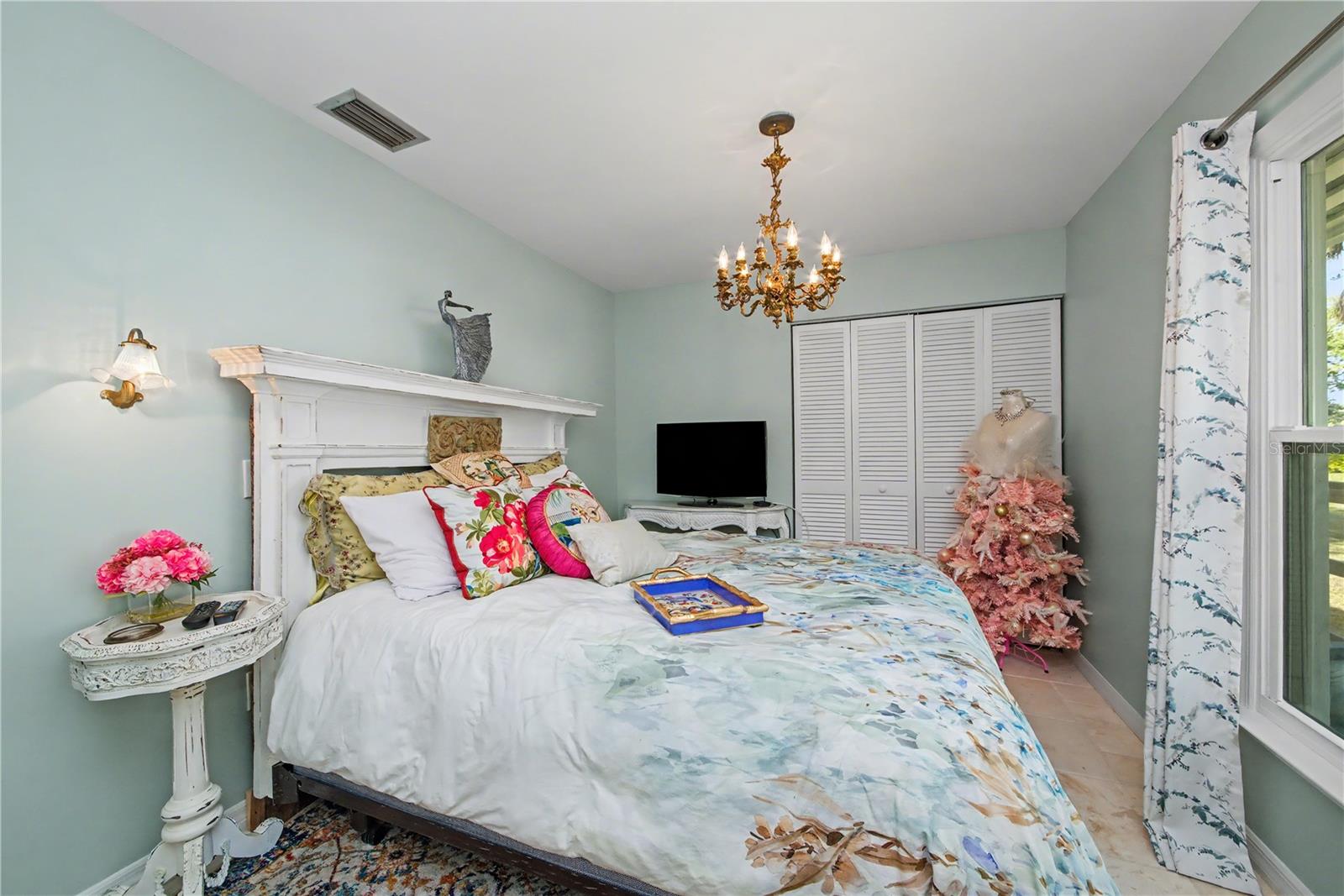 PHILLIPPI SHORES - Residential