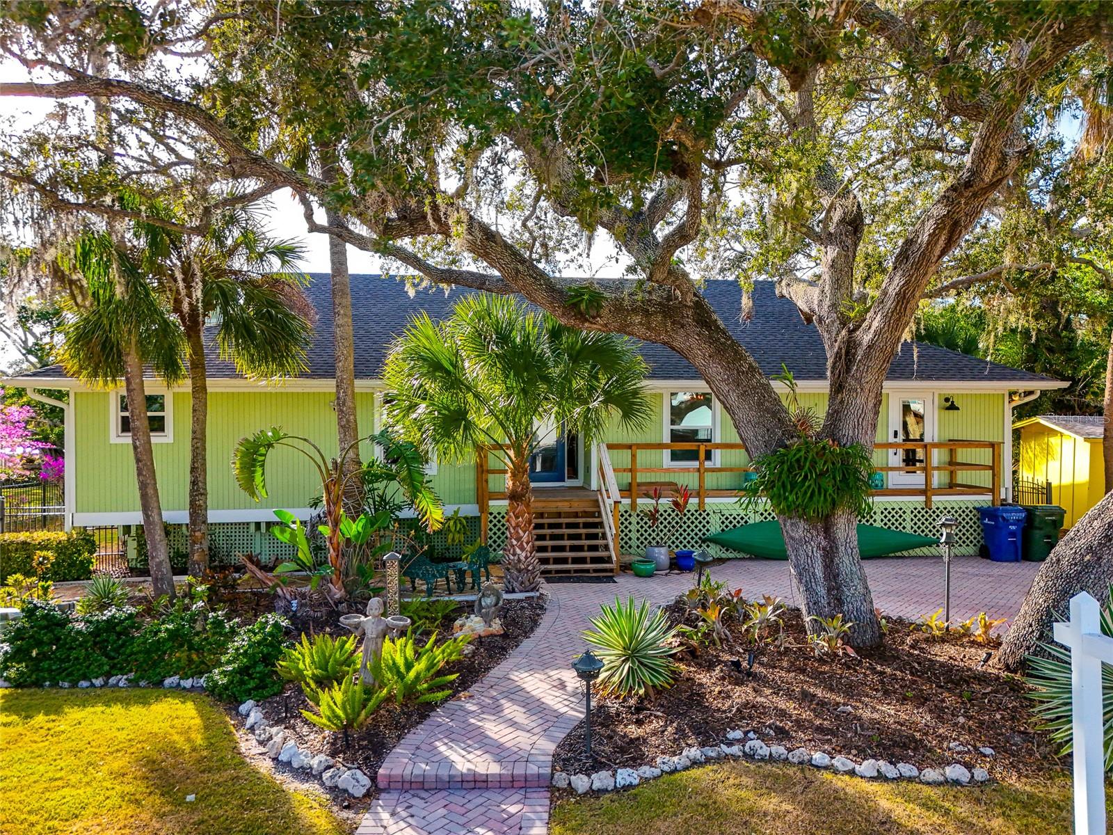 PHILLIPPI SHORES - Residential