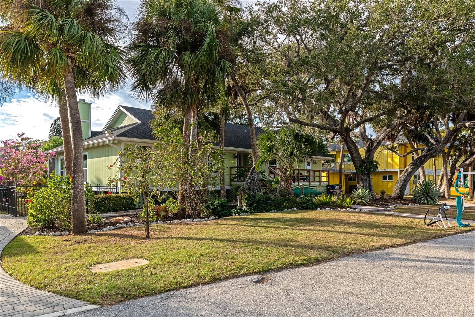 PHILLIPPI SHORES - Residential