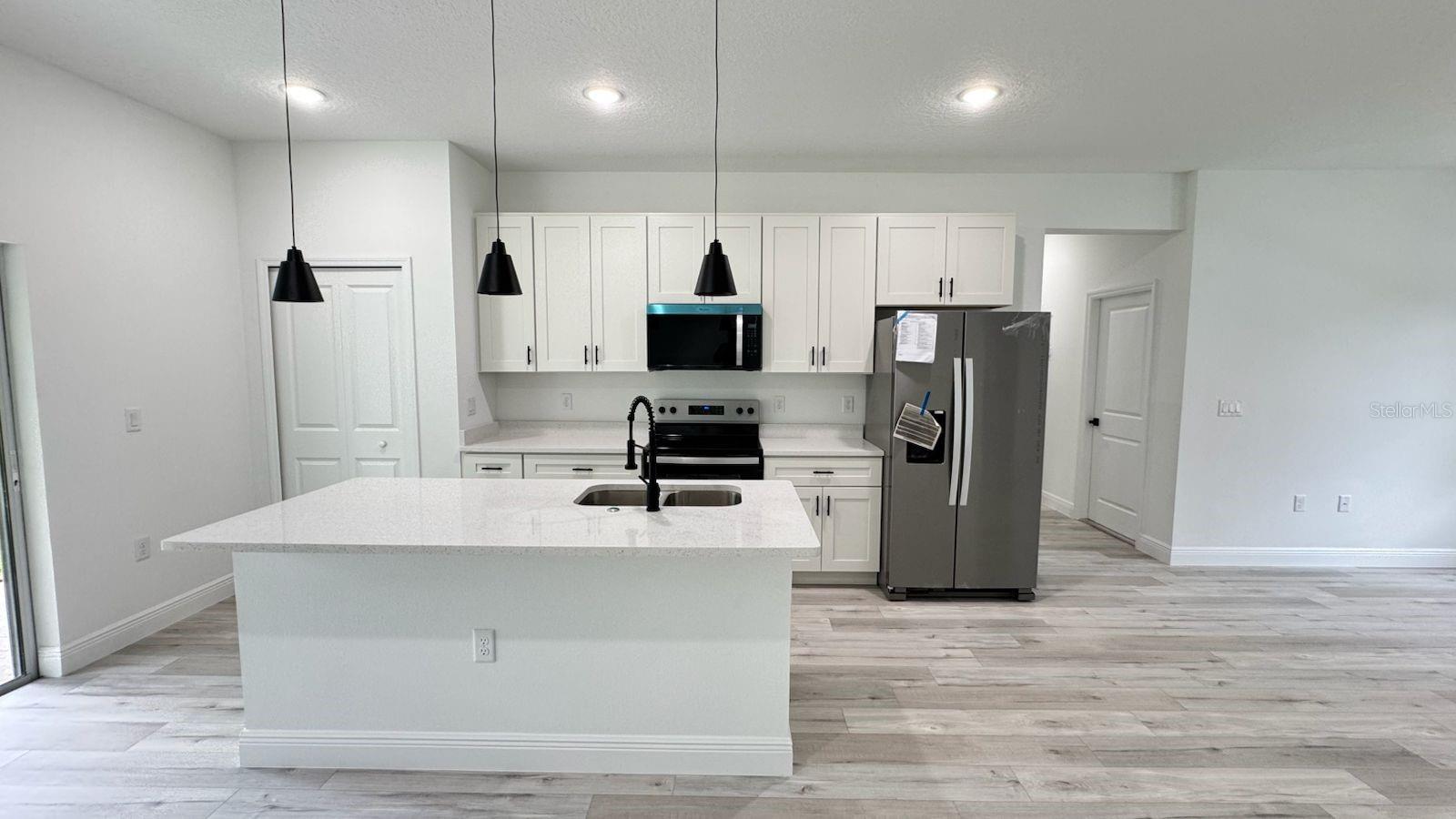 2456 W MAGENTA DRIVE