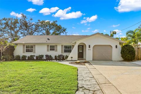 A home in PALM HARBOR