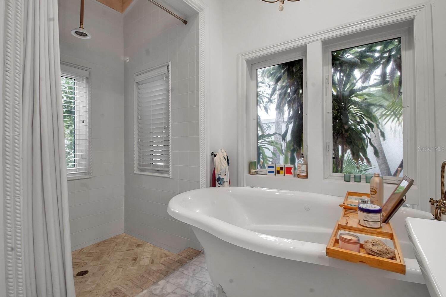 SAINT ARMANDS DIV JOHN RINGLING ESTATES - Residential