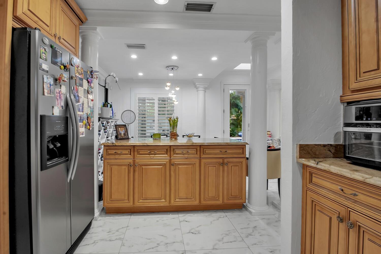 SAINT ARMANDS DIV JOHN RINGLING ESTATES - Residential