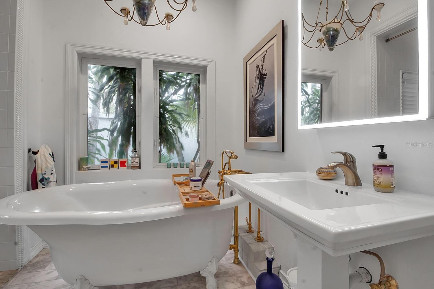 SAINT ARMANDS DIV JOHN RINGLING ESTATES - Residential