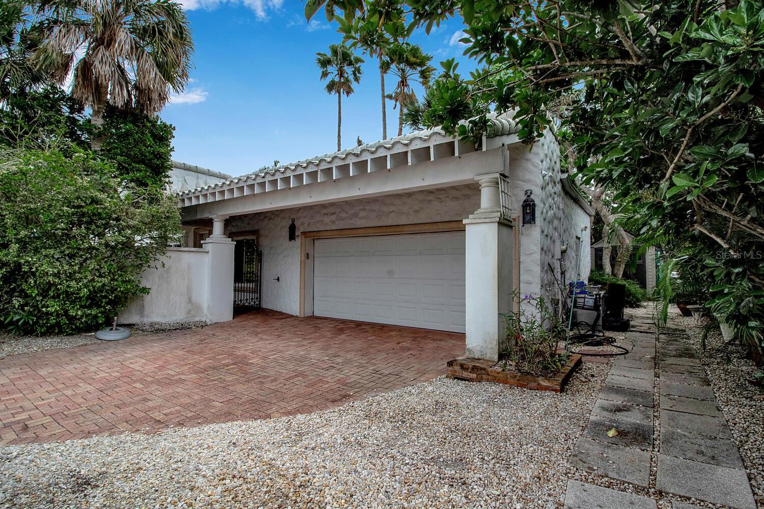 SAINT ARMANDS DIV JOHN RINGLING ESTATES - Residential