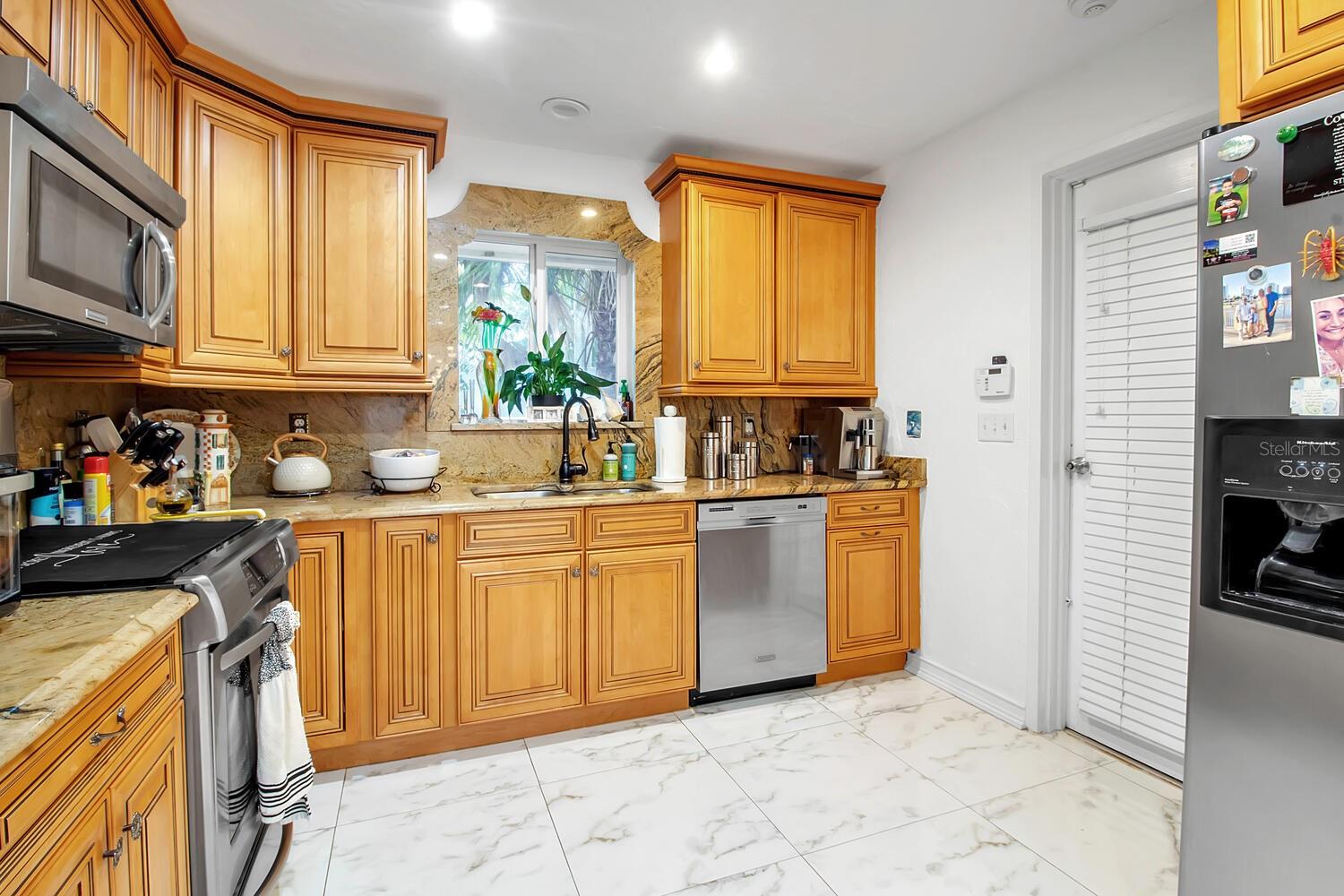 SAINT ARMANDS DIV JOHN RINGLING ESTATES - Residential