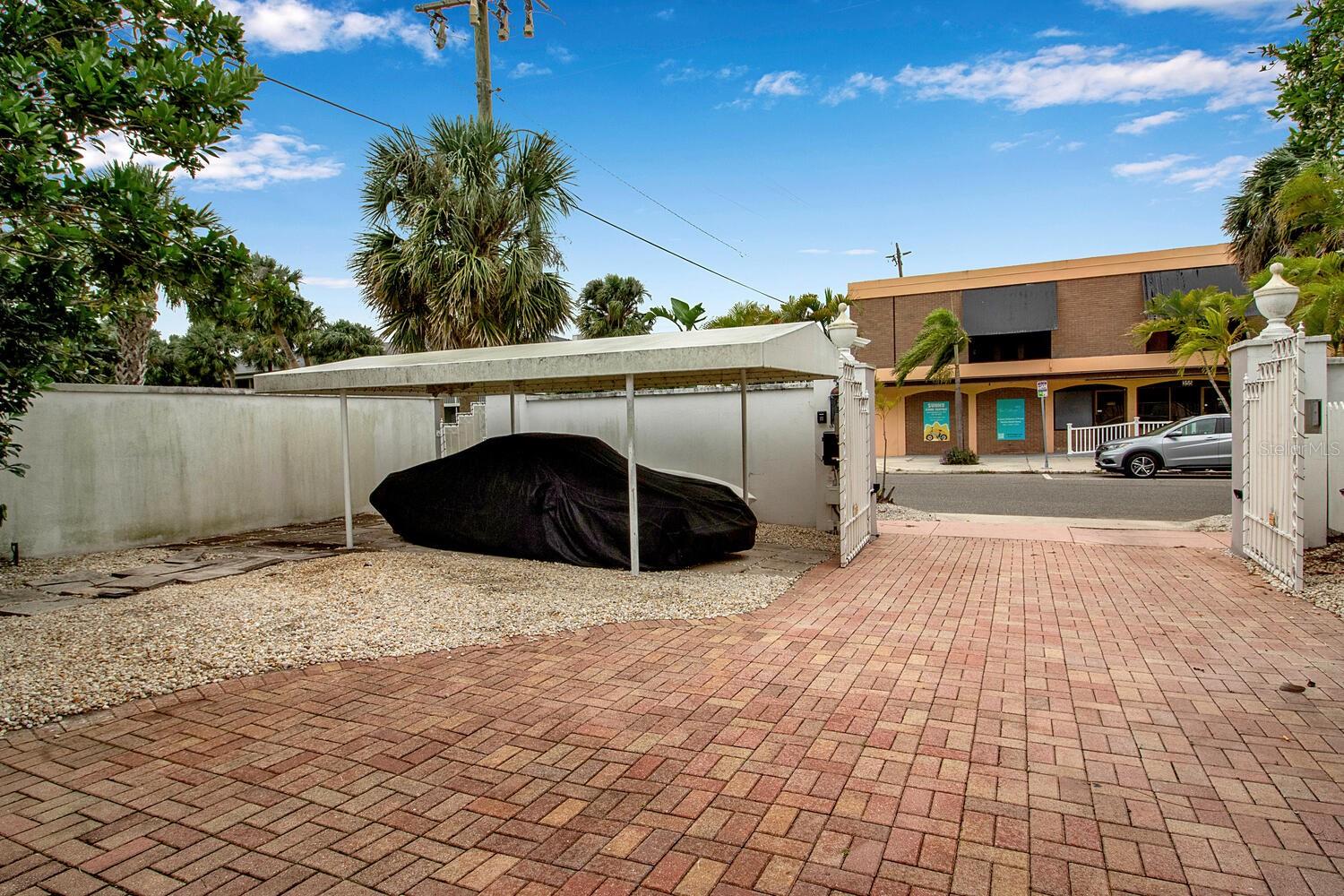 SAINT ARMANDS DIV JOHN RINGLING ESTATES - Residential