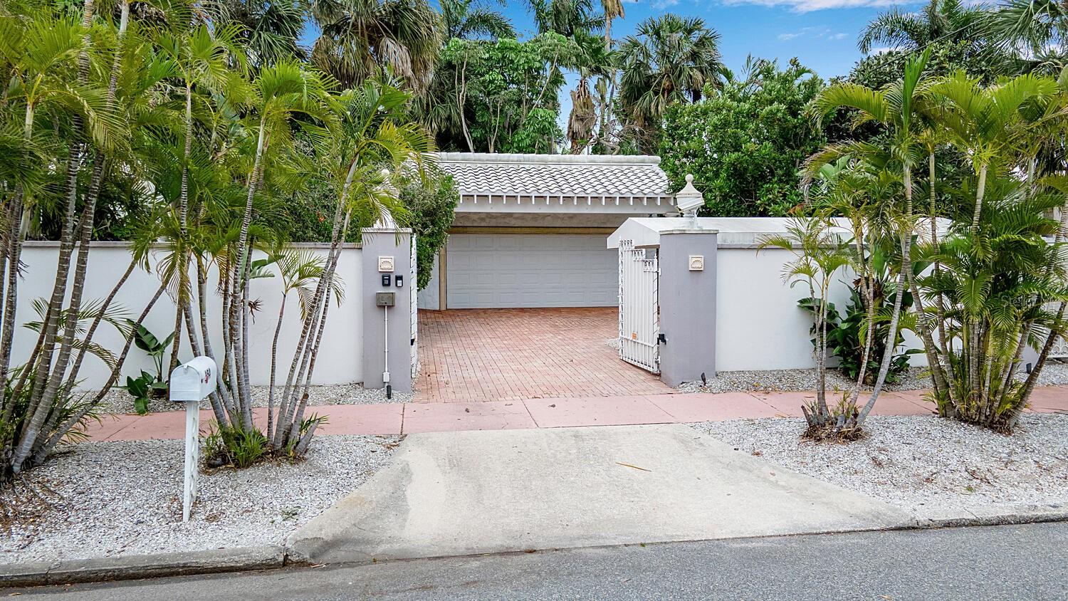 SAINT ARMANDS DIV JOHN RINGLING ESTATES - Residential