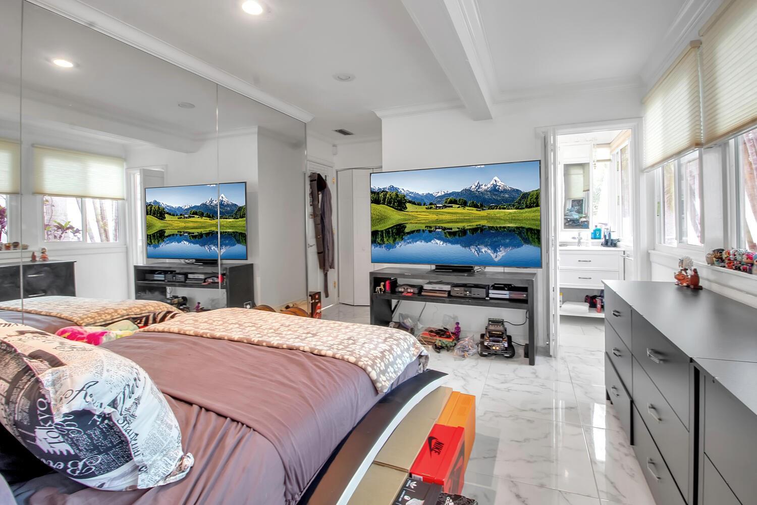 SAINT ARMANDS DIV JOHN RINGLING ESTATES - Residential