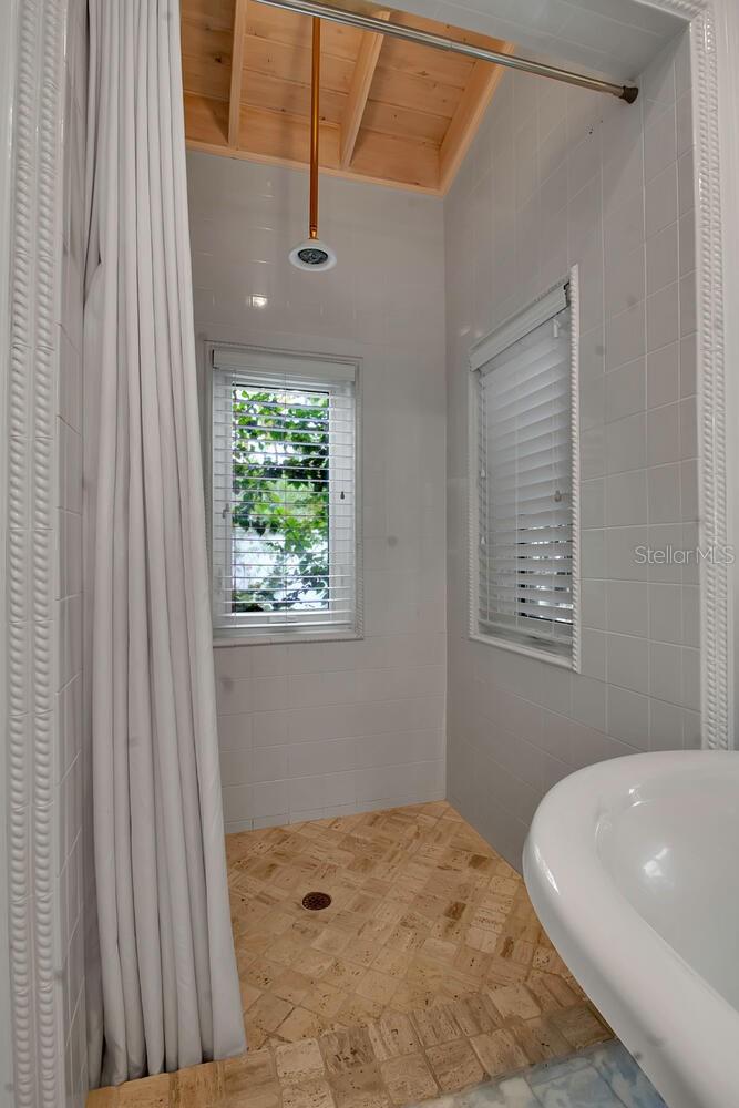 SAINT ARMANDS DIV JOHN RINGLING ESTATES - Residential