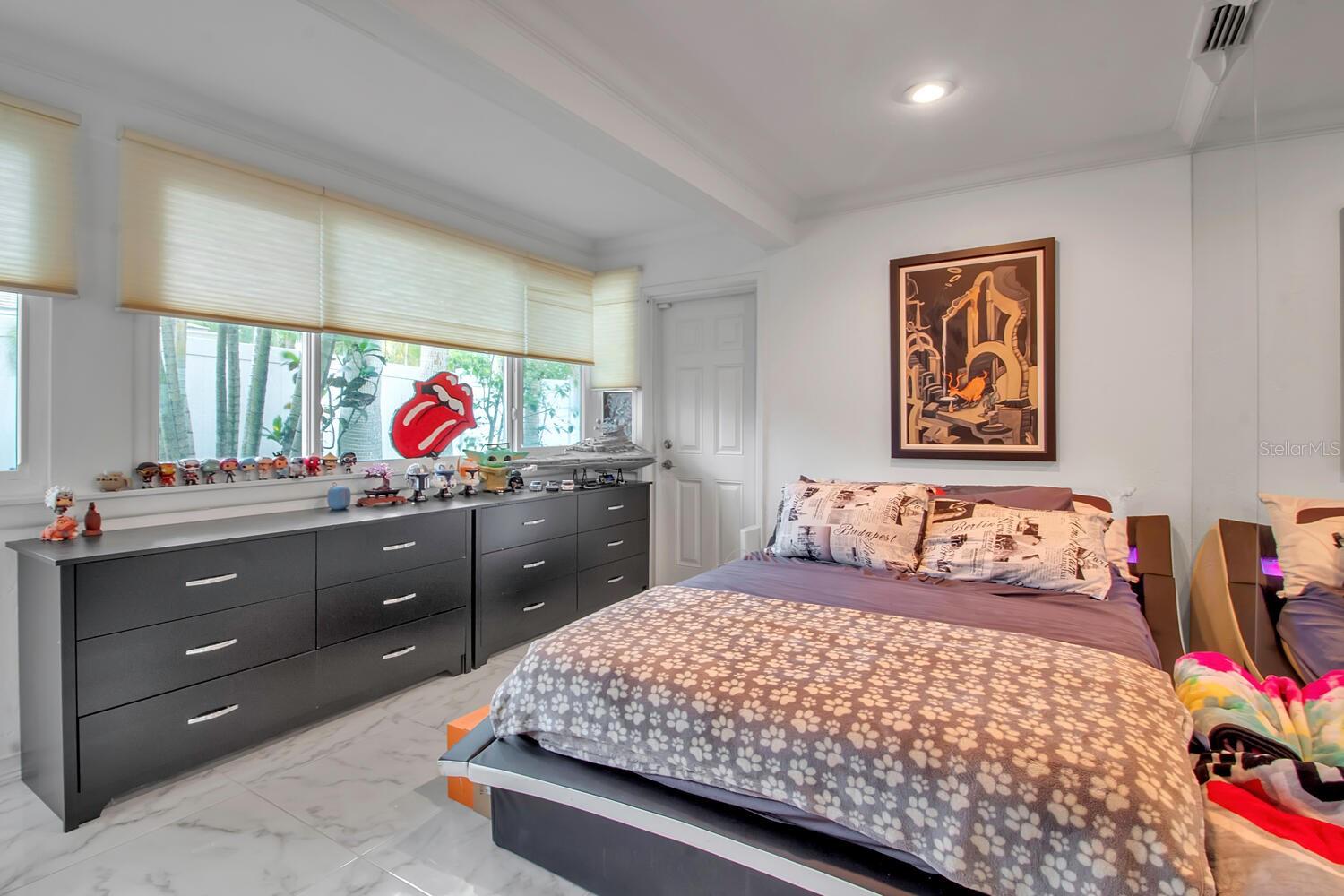 SAINT ARMANDS DIV JOHN RINGLING ESTATES - Residential