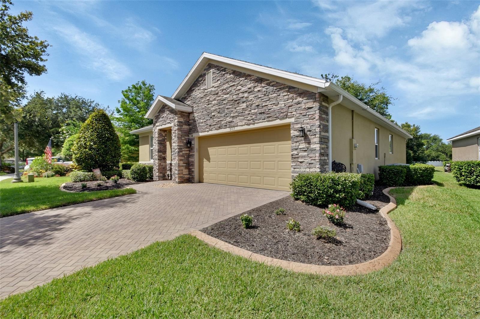 605 CHAMPIONS GATE BLVD
