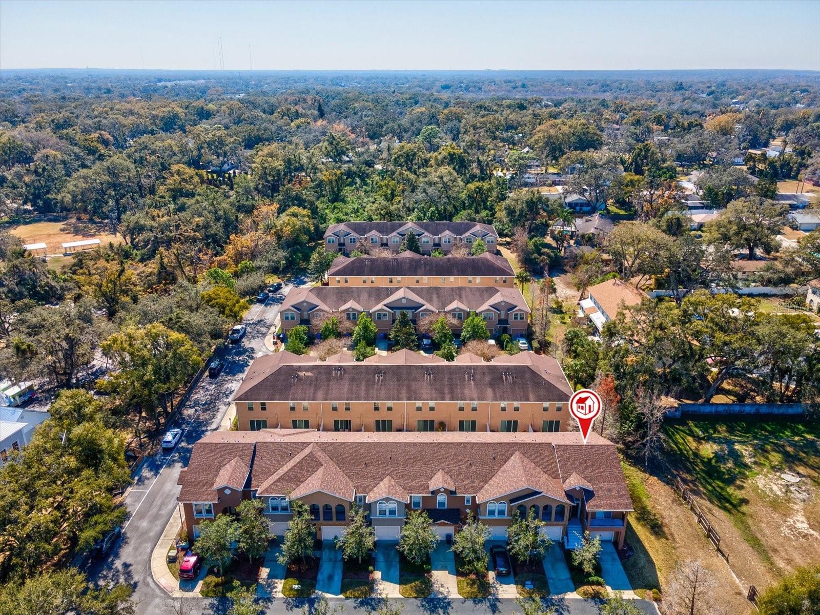 WHISPERING OAKS TWNHMS - Residential