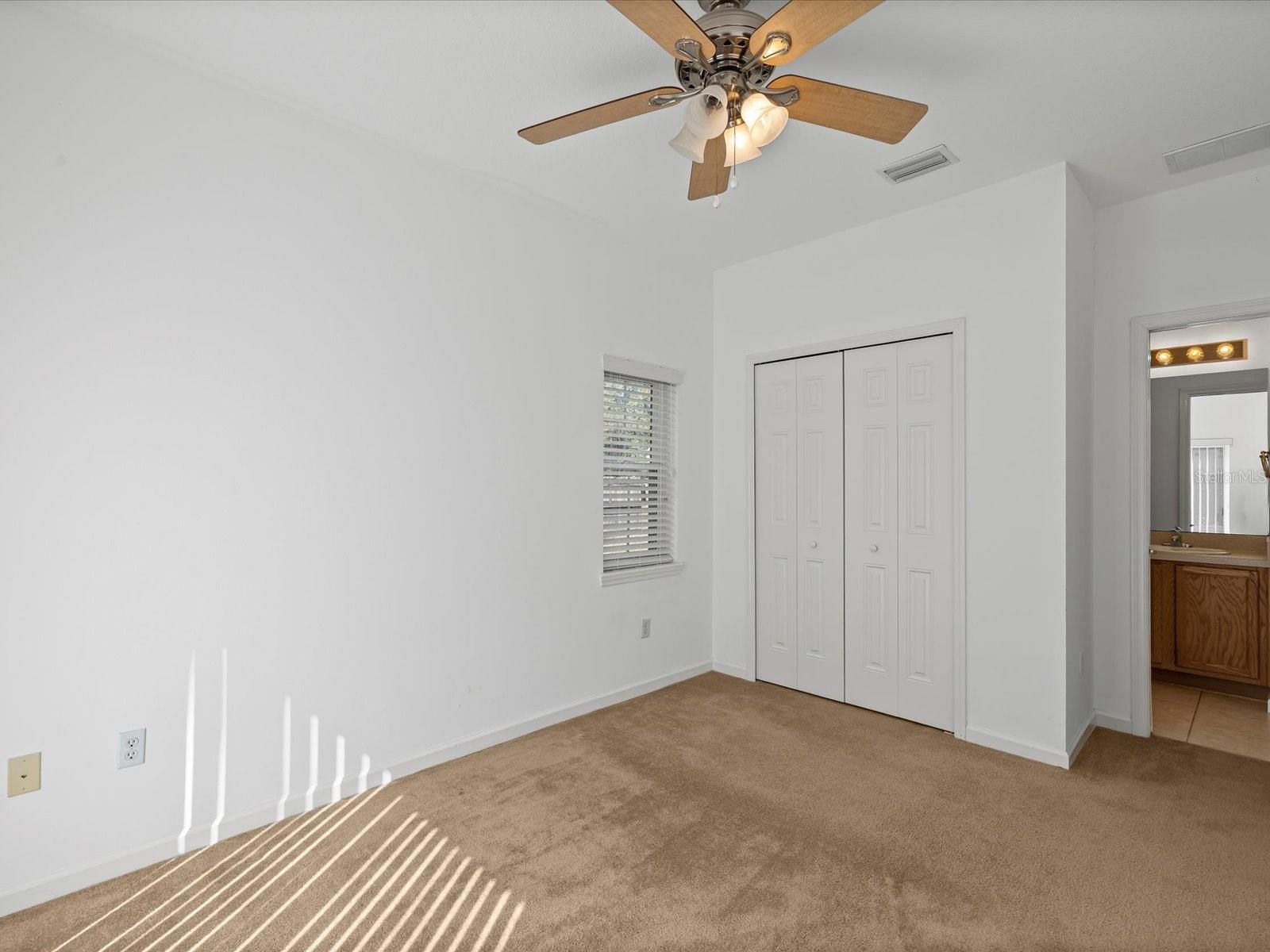 WHISPERING OAKS TWNHMS - Residential