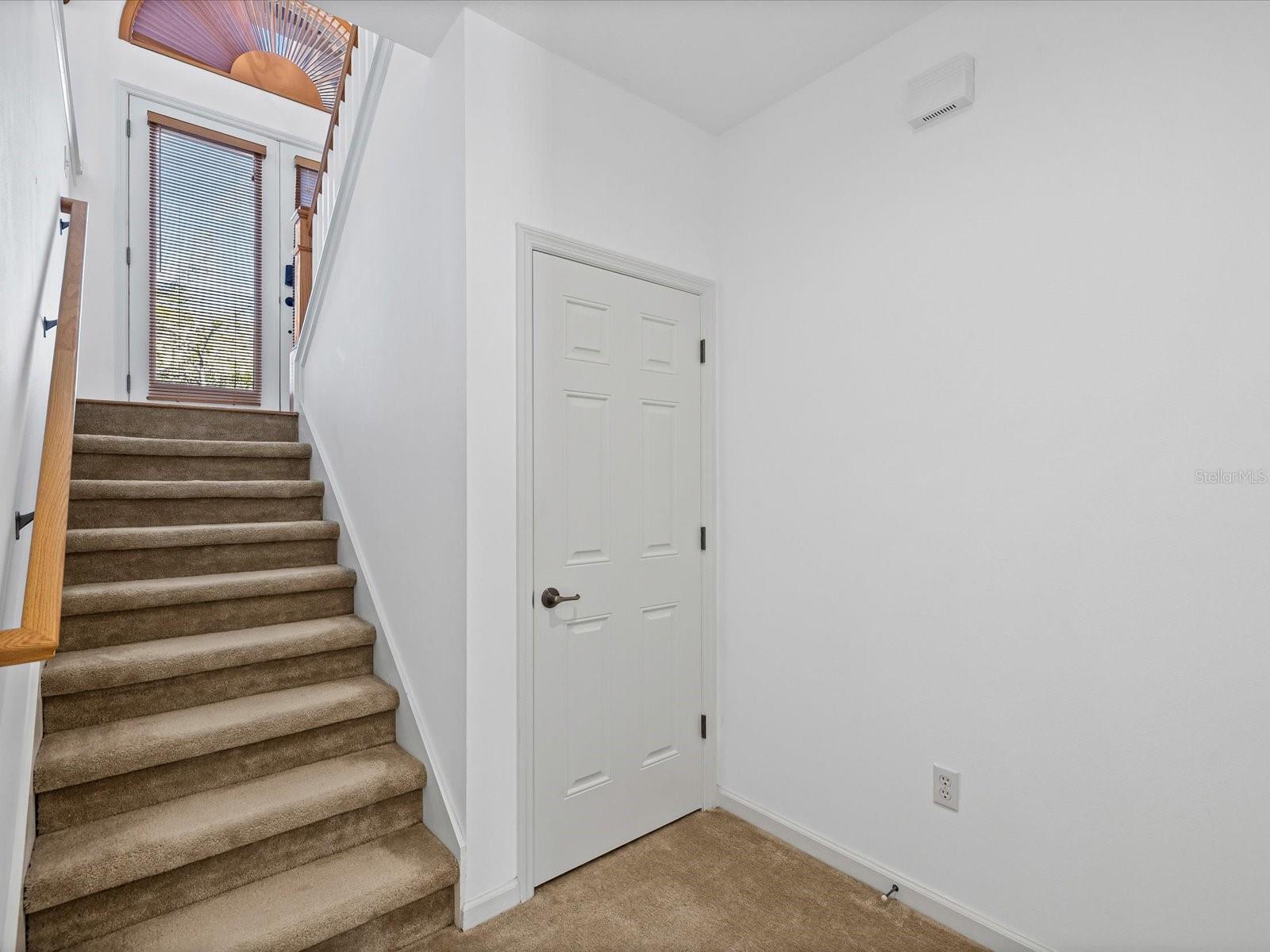 WHISPERING OAKS TWNHMS - Residential