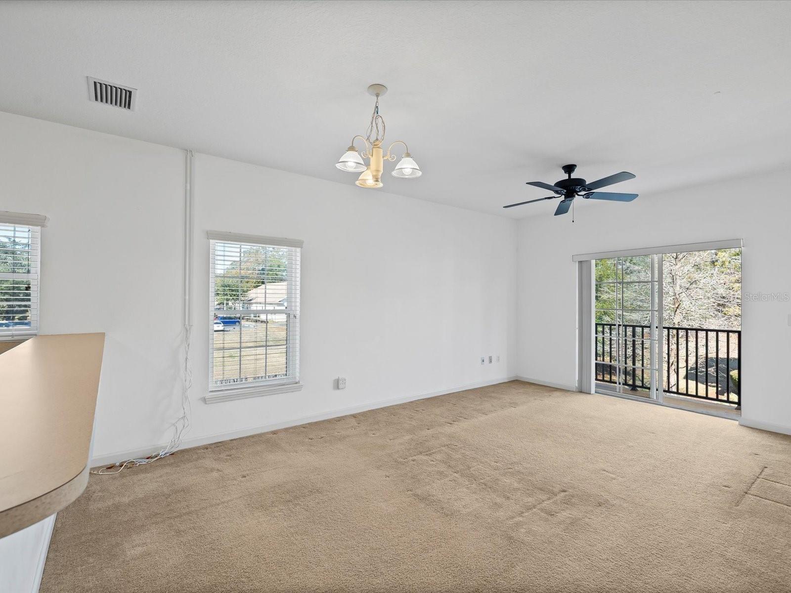 WHISPERING OAKS TWNHMS - Residential