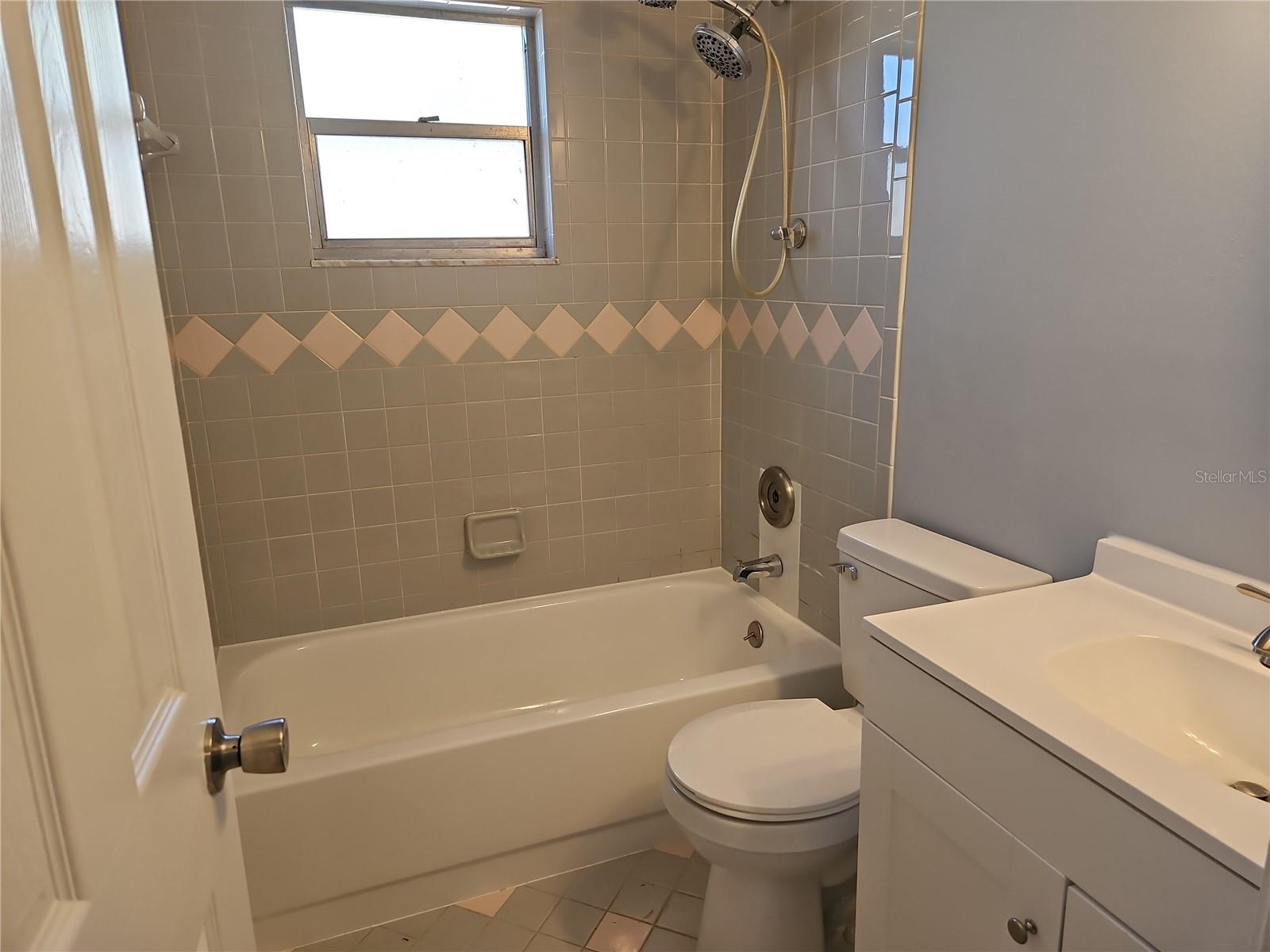 TRADE WINDS VILLAGE - Residential