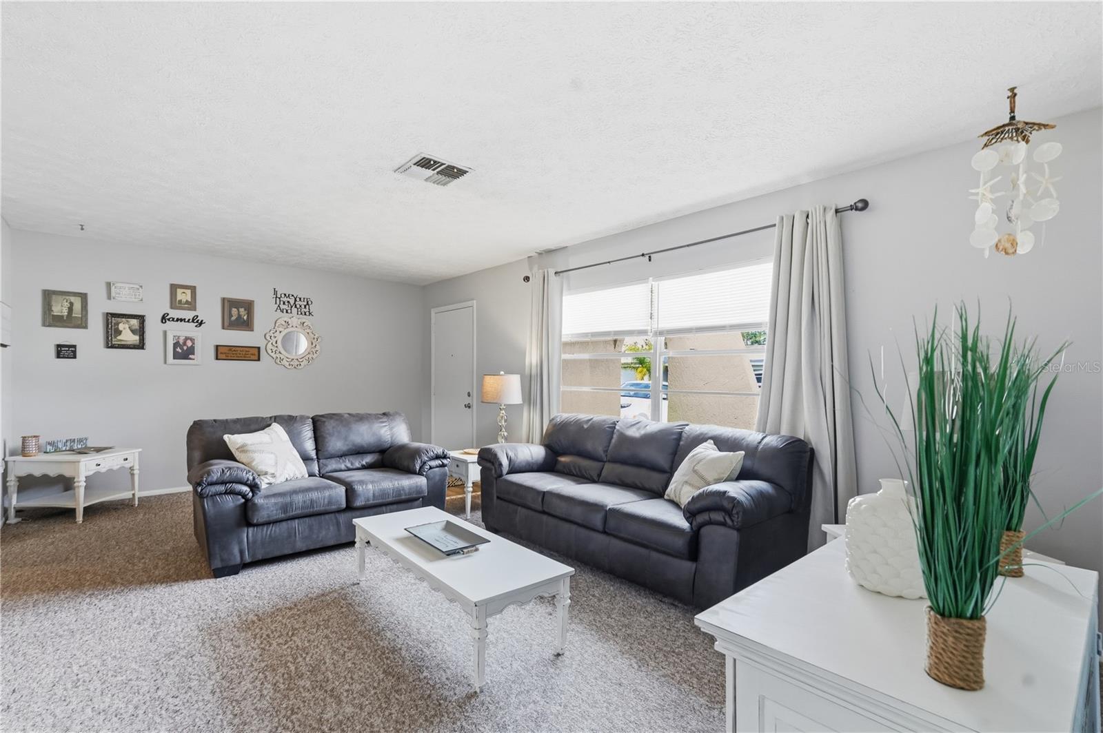 EMBASSY HILLS - Residential