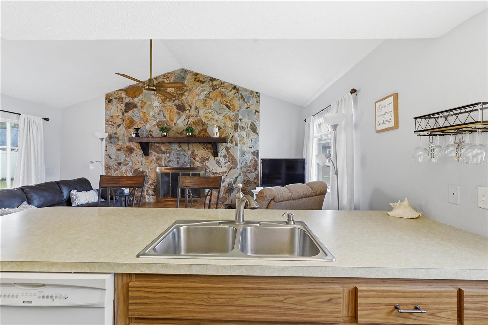 EMBASSY HILLS - Residential