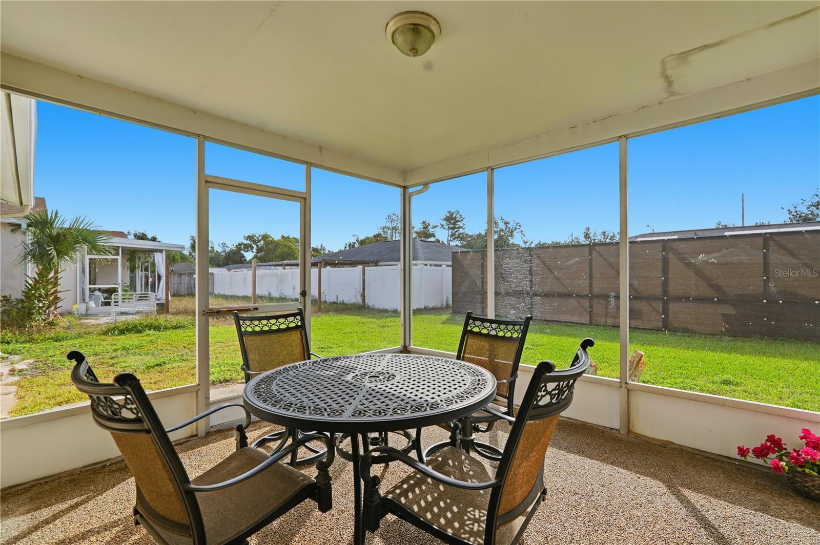 EMBASSY HILLS - Residential