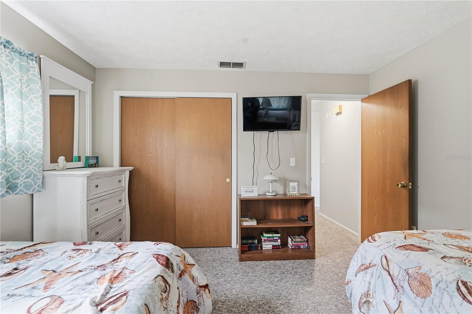 EMBASSY HILLS - Residential